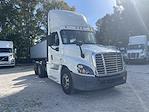 Used 2018 Freightliner Cascadia Day Cab 6x2, Semi Truck for sale #755316 - photo 5
