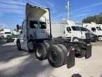 Used 2018 Freightliner Cascadia Day Cab 6x2, Semi Truck for sale #755316 - photo 2