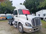 Used 2018 Freightliner Cascadia Day Cab 6x4, Semi Truck for sale #775236 - photo 4