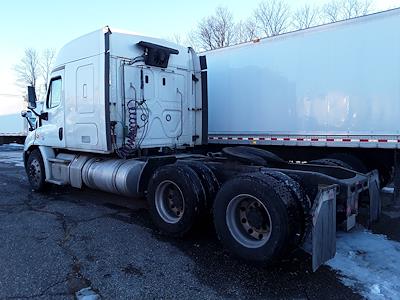 Used 2018 Freightliner Cascadia Sleeper Cab 6x4, Semi Truck for sale #222122 - photo 2