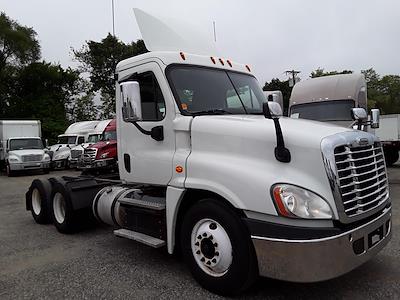 Used 2018 Freightliner Cascadia Day Cab 6x4, Semi Truck for sale #222495 - photo 1