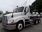 Used 2018 Freightliner Cascadia Day Cab 6x4, Semi Truck for sale #222495 - photo 3