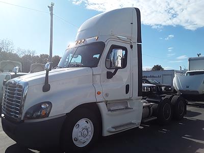 Used 2018 Freightliner Cascadia Day Cab 6x4, Semi Truck for sale #222749 - photo 1