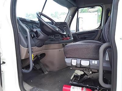 Used 2020 Freightliner Cascadia Day Cab 4x2, Semi Truck for sale #243647 - photo 1