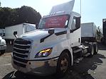 Used 2020 Freightliner Cascadia Day Cab 6x4, Semi Truck for sale #286243 - photo 3