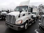 Used 2015 Freightliner Cascadia Day Cab 4x2, Semi Truck for sale #328435 - photo 3