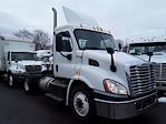 Used 2015 Freightliner Cascadia Day Cab 4x2, Semi Truck for sale #328435 - photo 5