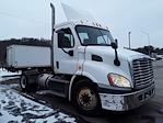 Used 2015 Freightliner Cascadia Day Cab 4x2, Semi Truck for sale #328436 - photo 4