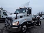 Used 2015 Freightliner Cascadia Day Cab 4x2, Semi Truck for sale #328592 - photo 1