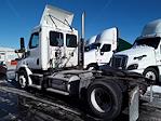 Used 2015 Freightliner Cascadia Day Cab 4x2, Semi Truck for sale #328597 - photo 2