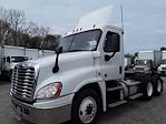 Used 2015 Freightliner Cascadia Day Cab 6x4, Semi Truck for sale #379870 - photo 1