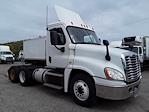 Used 2015 Freightliner Cascadia Day Cab 6x4, Semi Truck for sale #379870 - photo 4