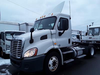 Used 2015 Freightliner Cascadia Day Cab 4x2, Semi Truck for sale #567738 - photo 1