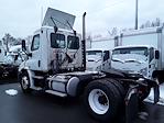 Used 2015 Freightliner Cascadia Day Cab 4x2, Semi Truck for sale #567738 - photo 2