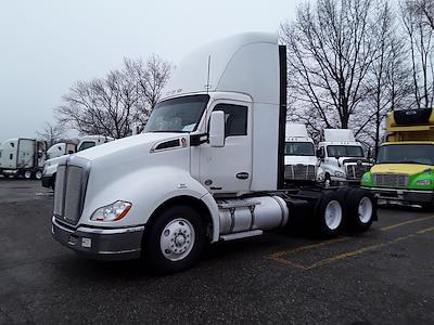 Used 2016 Kenworth T680 6x4, Semi Truck for sale #643808 - photo 1