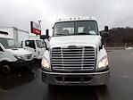 Used 2016 Freightliner Cascadia Day Cab 4x2, Semi Truck for sale #650427 - photo 3