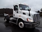 Used 2016 Freightliner Cascadia Day Cab 4x2, Semi Truck for sale #650427 - photo 4