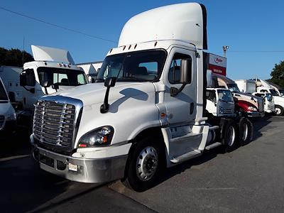 Used 2016 Freightliner Cascadia Day Cab 6x4, Semi Truck for sale #651383 - photo 1