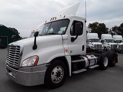 Used 2016 Freightliner Cascadia Day Cab 6x4, Semi Truck for sale #652726 - photo 1