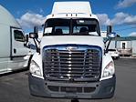 Used 2016 Freightliner Cascadia Day Cab 4x2, Semi Truck for sale #654993 - photo 3