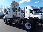 Used 2016 Freightliner Cascadia Day Cab 4x2, Semi Truck for sale #654993 - photo 2