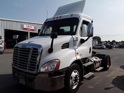 Used 2016 Freightliner Cascadia Day Cab 4x2, Semi Truck for sale #661642 - photo 1