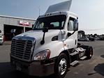 Used 2016 Freightliner Cascadia Day Cab 4x2, Semi Truck for sale #661642 - photo 1