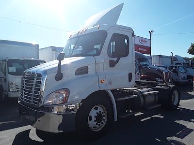 Used 2016 Freightliner Cascadia Day Cab 4x2, Semi Truck for sale #661643 - photo 1