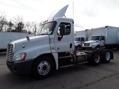 Used 2016 Freightliner Cascadia Day Cab 6x4, Semi Truck for sale #663497 - photo 1