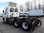 Used 2016 Freightliner Cascadia Day Cab 6x4, Semi Truck for sale #663497 - photo 2