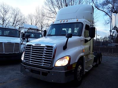 2017 Freightliner Cascadia Day Cab 6x4, Semi Truck for sale #663843 - photo 1