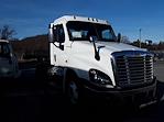 Used 2017 Freightliner Cascadia Day Cab 4x2, Semi Truck for sale #666693 - photo 4