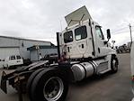 Used 2017 Freightliner Cascadia Day Cab 4x2, Semi Truck for sale #667424 - photo 5