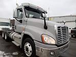 Used 2017 Freightliner Cascadia Day Cab 6x4, Semi Truck for sale #672457 - photo 4