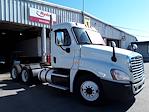 Used 2017 Freightliner Cascadia Day Cab 6x4, Semi Truck for sale #672671 - photo 4