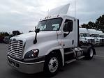 Used 2017 Freightliner Cascadia Day Cab 4x2, Semi Truck for sale #672920 - photo 1