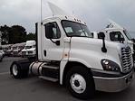 Used 2017 Freightliner Cascadia Day Cab 4x2, Semi Truck for sale #672920 - photo 4