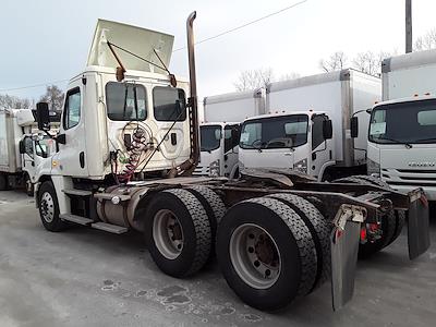 Used 2017 Freightliner Cascadia Day Cab 6x4, Semi Truck for sale #677925 - photo 2