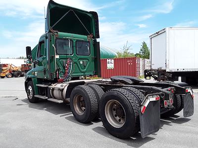 Used 2017 Freightliner Cascadia Day Cab 6x4, Semi Truck for sale #678362 - photo 2