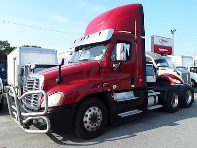 Used 2017 Freightliner Cascadia Day Cab 6x4, Semi Truck for sale #678423 - photo 1