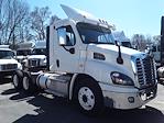 Used 2018 Freightliner Cascadia Day Cab 6x4, Semi Truck for sale #679723 - photo 4