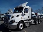 Used 2018 Freightliner Cascadia Day Cab 6x4, Semi Truck for sale #679724 - photo 4