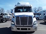 Used 2018 Freightliner Cascadia Day Cab 6x4, Semi Truck for sale #679724 - photo 5