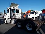 Used 2018 Freightliner Cascadia Day Cab 6x4, Semi Truck for sale #679726 - photo 2