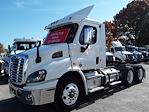 Used 2018 Freightliner Cascadia Day Cab 6x4, Semi Truck for sale #679728 - photo 1