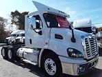 Used 2018 Freightliner Cascadia Day Cab 6x4, Semi Truck for sale #679728 - photo 4