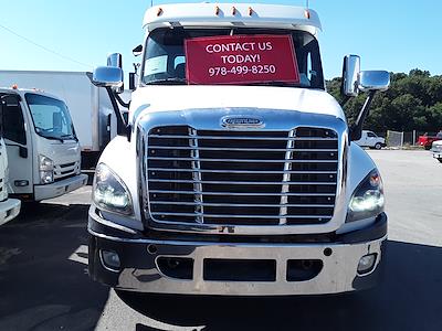 Used 2018 Freightliner Cascadia Day Cab 6x4, Semi Truck for sale #681525 - photo 1