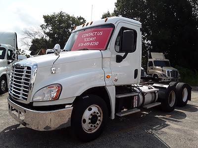 Used 2018 Freightliner Cascadia Day Cab 6x4, Semi Truck for sale #684848 - photo 1