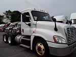 Used 2018 Freightliner Cascadia Day Cab 6x4, Semi Truck for sale #685213 - photo 5