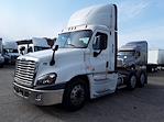 Used 2018 Freightliner Cascadia Day Cab 6x4, Semi Truck for sale #749103 - photo 1